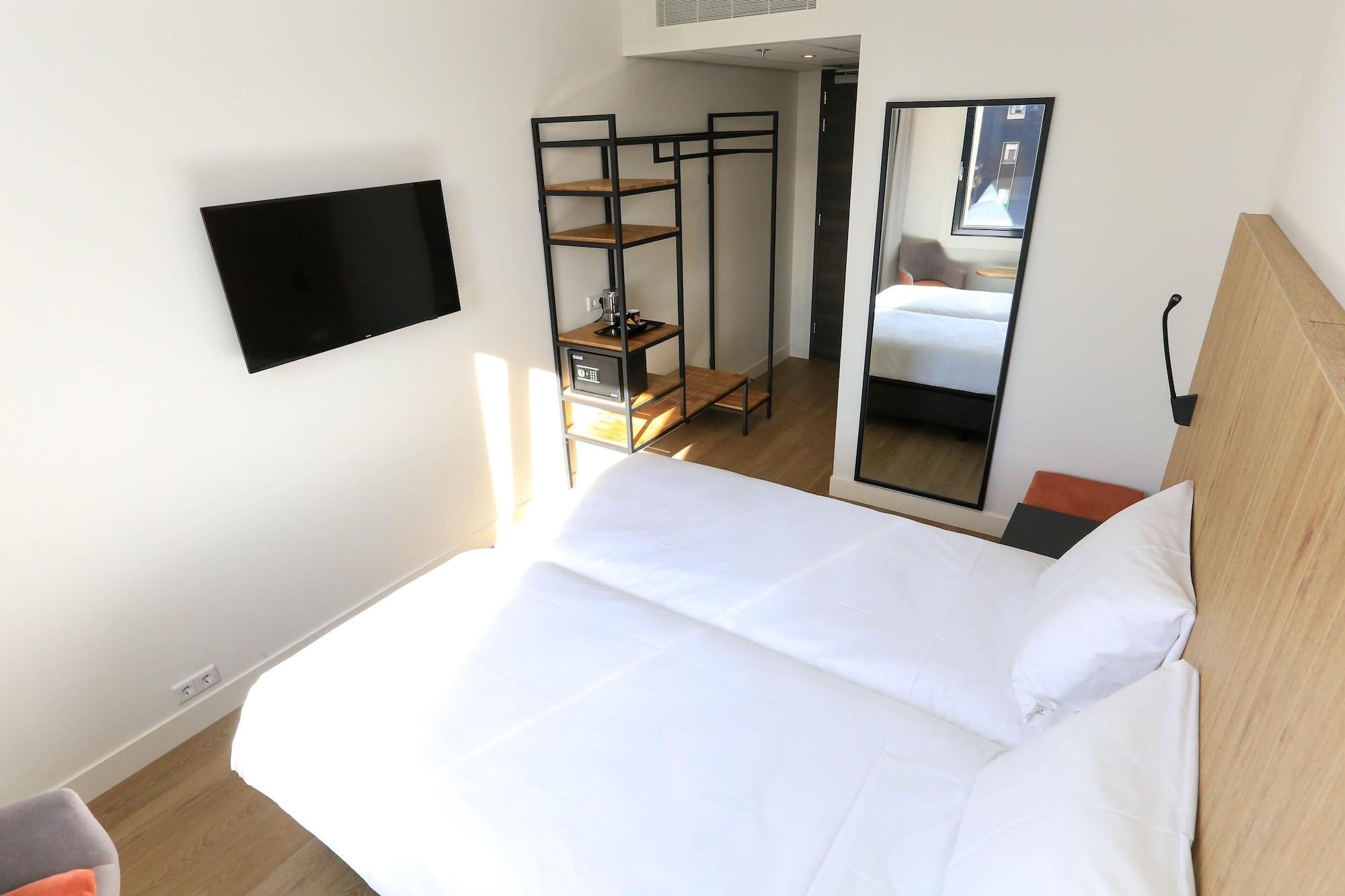 Fletcher Hotel-Restaurant Wings-Rotterdam Bagian luar foto