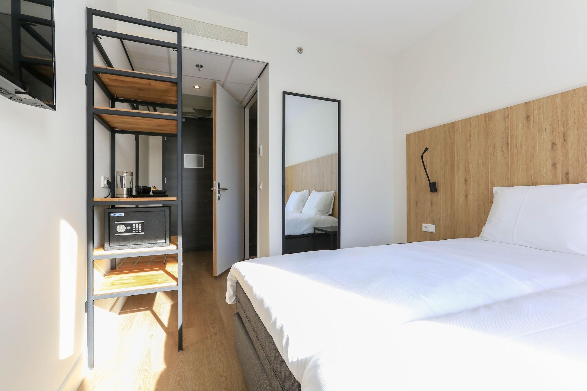 Fletcher Hotel-Restaurant Wings-Rotterdam Bagian luar foto